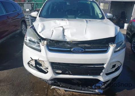 2013 Ford Escape Titanium z USA, uszkodzony, nr VIN 1FMCU9J90DUB90153